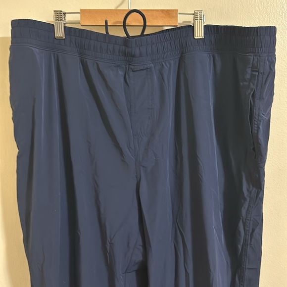 EUC Men's Rhone Navy Track Pants XXL - Picture 2 of 4